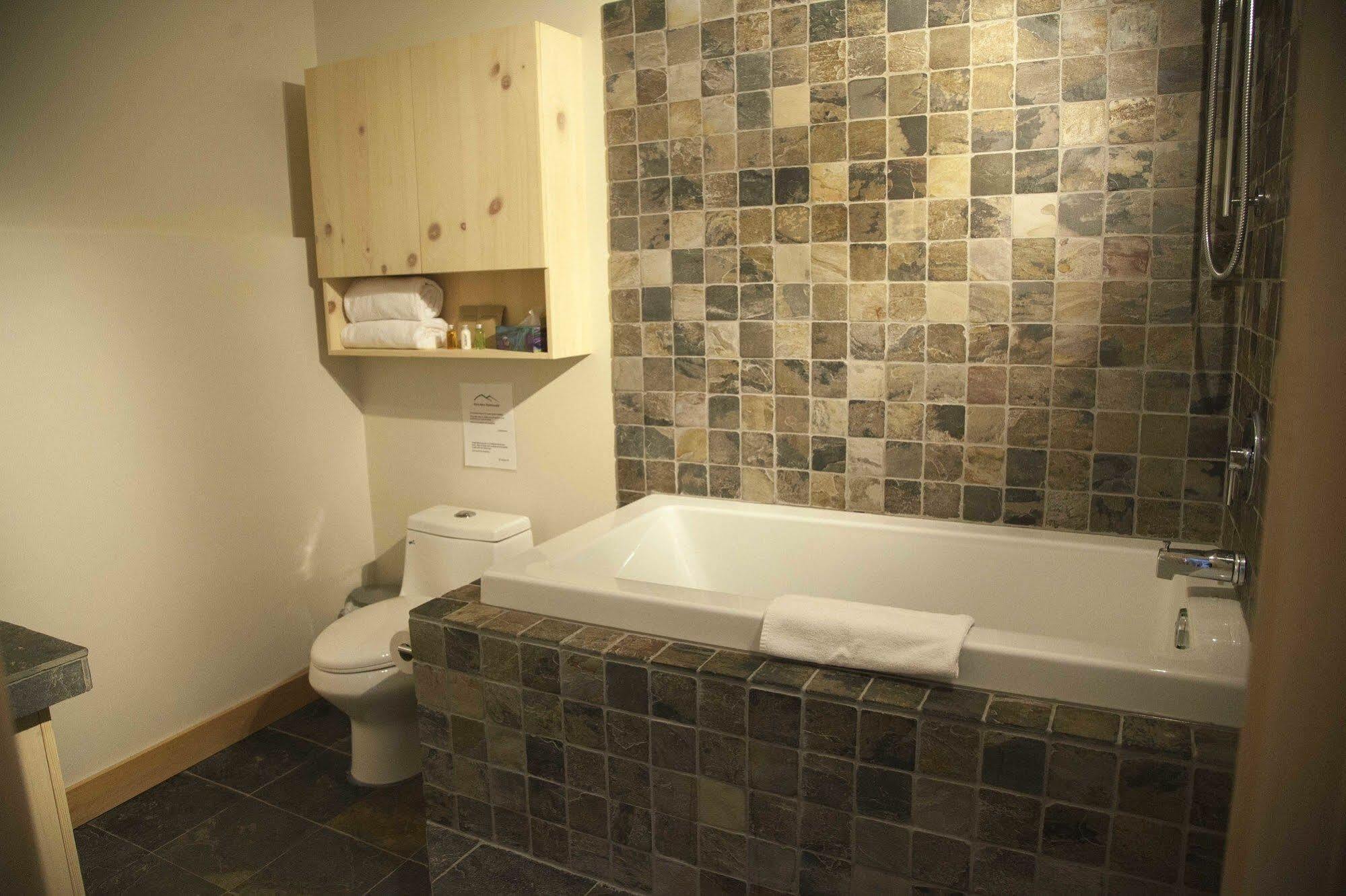 Eco Spa Highland Grenville-Sur-La-Rouge Exterior foto